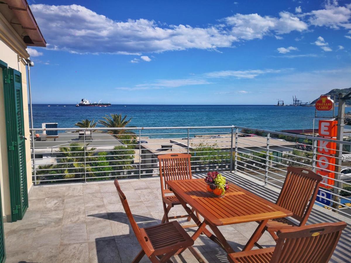 Appartamento Deluxe Con Terrazza Sul Mare 사보나 외부 사진