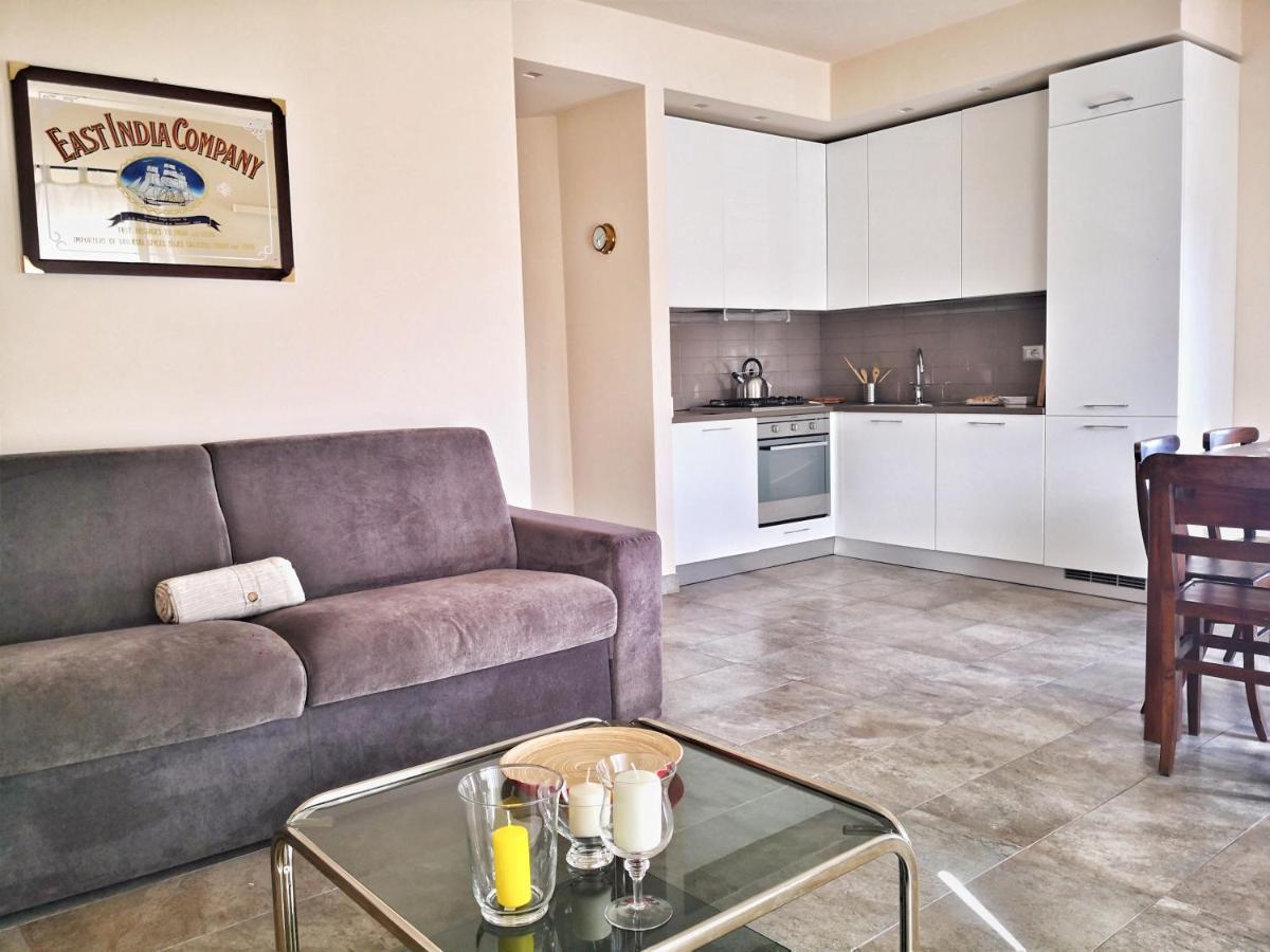 Appartamento Deluxe Con Terrazza Sul Mare 사보나 외부 사진